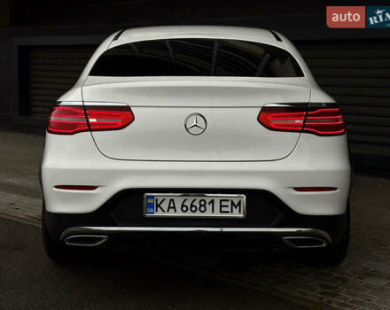 Белый Мерседес GLC-Class Coupe, объемом двигателя 2.14 л и пробегом 122 тыс. км за 33900 $, фото 6 на Automoto.ua