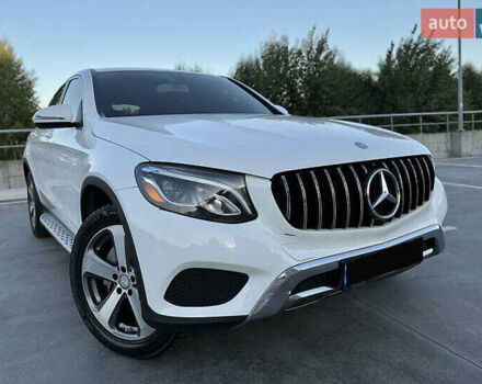 Белый Мерседес GLC-Class Coupe, объемом двигателя 1.99 л и пробегом 91 тыс. км за 30000 $, фото 5 на Automoto.ua