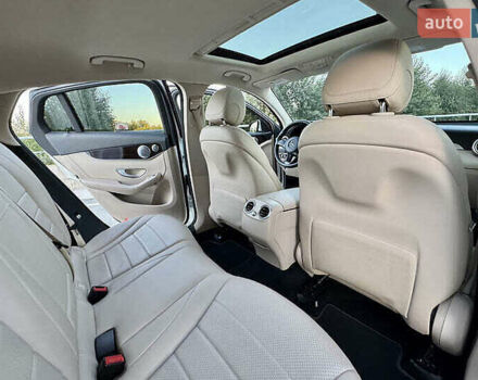 Белый Мерседес GLC-Class Coupe, объемом двигателя 1.99 л и пробегом 91 тыс. км за 30000 $, фото 23 на Automoto.ua
