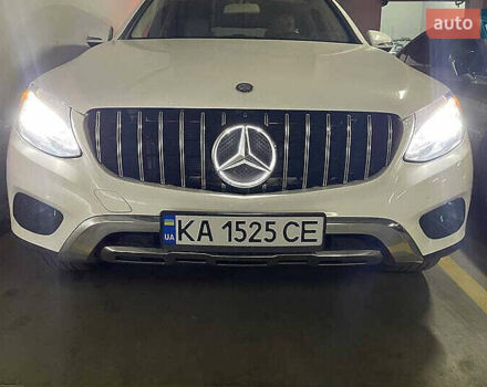 Белый Мерседес GLC-Class Coupe, объемом двигателя 1.99 л и пробегом 91 тыс. км за 30000 $, фото 54 на Automoto.ua