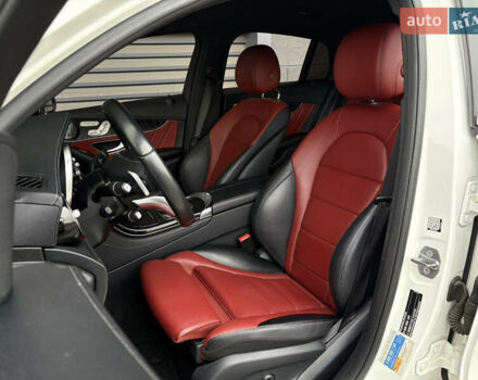 Белый Мерседес GLC-Class Coupe, объемом двигателя 2.14 л и пробегом 122 тыс. км за 33900 $, фото 13 на Automoto.ua