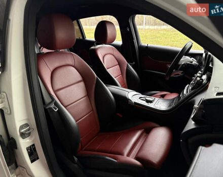 Белый Мерседес GLC-Class Coupe, объемом двигателя 2.14 л и пробегом 122 тыс. км за 33900 $, фото 16 на Automoto.ua