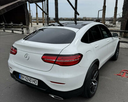 Белый Мерседес GLC-Class Coupe, объемом двигателя 1.99 л и пробегом 75 тыс. км за 39500 $, фото 7 на Automoto.ua