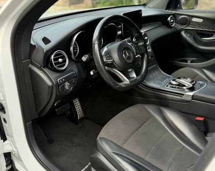 Белый Мерседес GLC-Class Coupe, объемом двигателя 2.14 л и пробегом 91 тыс. км за 39000 $, фото 9 на Automoto.ua