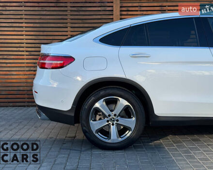 Белый Мерседес GLC-Class Coupe, объемом двигателя 2.14 л и пробегом 69 тыс. км за 39500 $, фото 8 на Automoto.ua