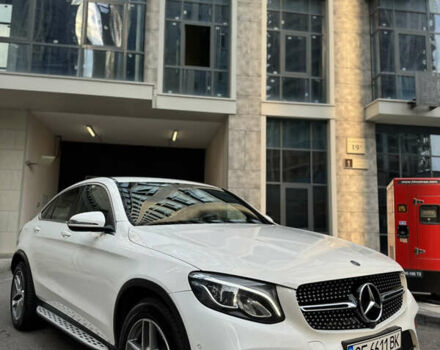 Белый Мерседес GLC-Class Coupe, объемом двигателя 2.14 л и пробегом 98 тыс. км за 42500 $, фото 3 на Automoto.ua