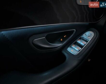 Белый Мерседес GLC-Class Coupe, объемом двигателя 2.14 л и пробегом 91 тыс. км за 39000 $, фото 16 на Automoto.ua