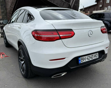 Белый Мерседес GLC-Class Coupe, объемом двигателя 1.99 л и пробегом 75 тыс. км за 39500 $, фото 9 на Automoto.ua