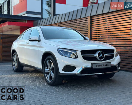 Белый Мерседес GLC-Class Coupe, объемом двигателя 2.14 л и пробегом 69 тыс. км за 39500 $, фото 7 на Automoto.ua