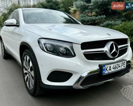 Белый Мерседес GLC-Class Coupe, объемом двигателя 2.14 л и пробегом 91 тыс. км за 39000 $, фото 1 на Automoto.ua