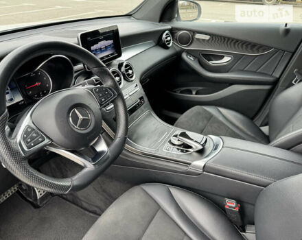 Белый Мерседес GLC-Class Coupe, объемом двигателя 2.14 л и пробегом 138 тыс. км за 36500 $, фото 28 на Automoto.ua