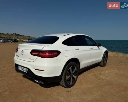 Белый Мерседес GLC-Class Coupe, объемом двигателя 2.2 л и пробегом 89 тыс. км за 41000 $, фото 1 на Automoto.ua