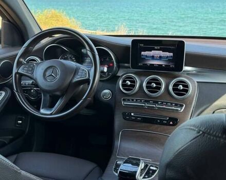 Белый Мерседес GLC-Class Coupe, объемом двигателя 2.2 л и пробегом 89 тыс. км за 41000 $, фото 7 на Automoto.ua