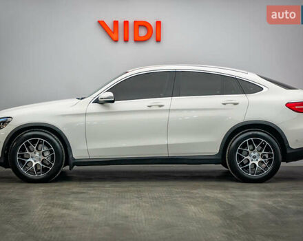Белый Мерседес GLC-Class Coupe, объемом двигателя 2.1 л и пробегом 138 тыс. км за 35891 $, фото 2 на Automoto.ua