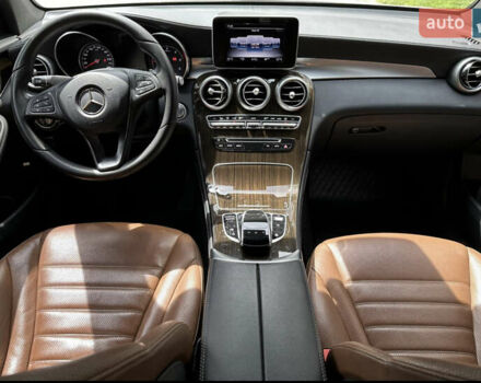 Білий Мерседес GLC-Class Coupe, об'ємом двигуна 2.1 л та пробігом 124 тис. км за 40000 $, фото 3 на Automoto.ua