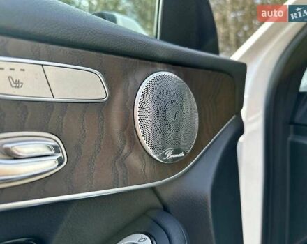 Білий Мерседес GLC-Class Coupe, об'ємом двигуна 1.99 л та пробігом 160 тис. км за 29899 $, фото 16 на Automoto.ua