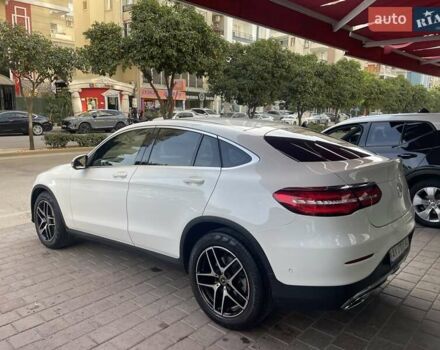 Белый Мерседес GLC-Class Coupe, объемом двигателя 2.14 л и пробегом 82 тыс. км за 42000 $, фото 2 на Automoto.ua