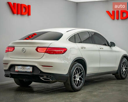 Белый Мерседес GLC-Class Coupe, объемом двигателя 2.1 л и пробегом 138 тыс. км за 35891 $, фото 1 на Automoto.ua