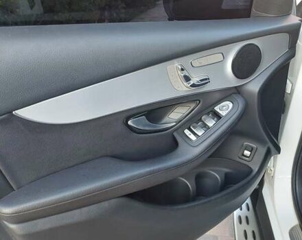 Білий Мерседес GLC-Class Coupe, об'ємом двигуна 2.2 л та пробігом 121 тис. км за 39600 $, фото 12 на Automoto.ua