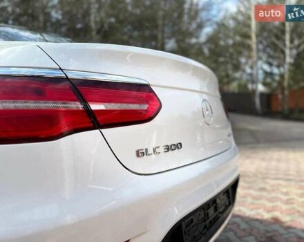 Білий Мерседес GLC-Class Coupe, об'ємом двигуна 1.99 л та пробігом 160 тис. км за 29899 $, фото 9 на Automoto.ua