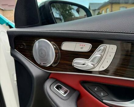 Білий Мерседес GLC-Class Coupe, об'ємом двигуна 3 л та пробігом 80 тис. км за 44000 $, фото 16 на Automoto.ua