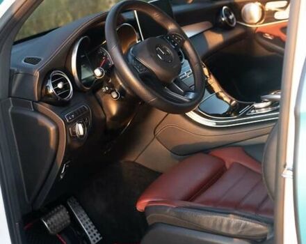 Белый Мерседес GLC-Class Coupe, объемом двигателя 3 л и пробегом 80 тыс. км за 43999 $, фото 58 на Automoto.ua
