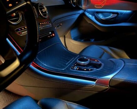Білий Мерседес GLC-Class Coupe, об'ємом двигуна 1.99 л та пробігом 107 тис. км за 41900 $, фото 14 на Automoto.ua