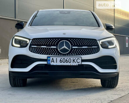 Белый Мерседес GLC-Class Coupe, объемом двигателя 2 л и пробегом 113 тыс. км за 47700 $, фото 2 на Automoto.ua