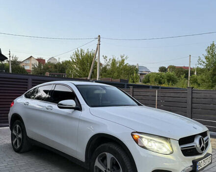 Білий Мерседес GLC-Class Coupe, об'ємом двигуна 1.99 л та пробігом 130 тис. км за 35000 $, фото 4 на Automoto.ua