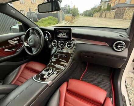 Белый Мерседес GLC-Class Coupe, объемом двигателя 3 л и пробегом 80 тыс. км за 43999 $, фото 15 на Automoto.ua