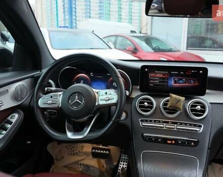 Білий Мерседес GLC-Class Coupe, об'ємом двигуна 1.99 л та пробігом 133 тис. км за 44900 $, фото 5 на Automoto.ua