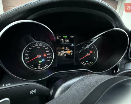 Белый Мерседес GLC-Class Coupe, объемом двигателя 2 л и пробегом 114 тыс. км за 48700 $, фото 18 на Automoto.ua