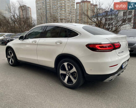 Белый Мерседес GLC-Class Coupe, объемом двигателя 1.95 л и пробегом 85 тыс. км за 45900 $, фото 3 на Automoto.ua