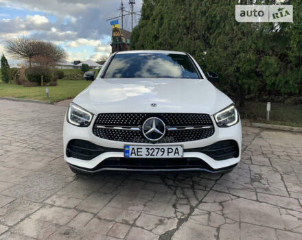 Білий Мерседес GLC-Class Coupe, об'ємом двигуна 2 л та пробігом 41 тис. км за 52500 $, фото 5 на Automoto.ua