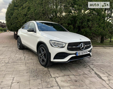 Білий Мерседес GLC-Class Coupe, об'ємом двигуна 2 л та пробігом 41 тис. км за 52500 $, фото 7 на Automoto.ua