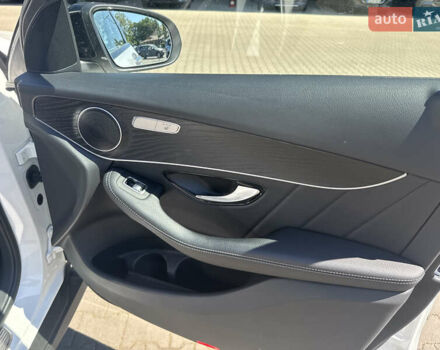 Белый Мерседес GLC-Class Coupe, объемом двигателя 2 л и пробегом 44 тыс. км за 61850 $, фото 34 на Automoto.ua