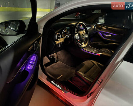 Белый Мерседес GLC-Class Coupe, объемом двигателя 2 л и пробегом 44 тыс. км за 61850 $, фото 25 на Automoto.ua