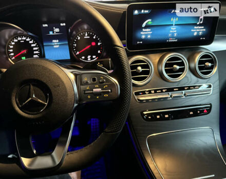 Белый Мерседес GLC-Class Coupe, объемом двигателя 1.95 л и пробегом 18 тыс. км за 59100 $, фото 12 на Automoto.ua
