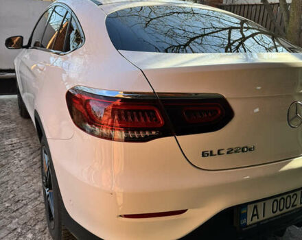 Белый Мерседес GLC-Class Coupe, объемом двигателя 1.95 л и пробегом 18 тыс. км за 59100 $, фото 5 на Automoto.ua