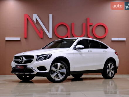 Белый Мерседес GLC-Class Coupe, объемом двигателя 2.14 л и пробегом 183 тыс. км за 31900 $, фото 1 на Automoto.ua