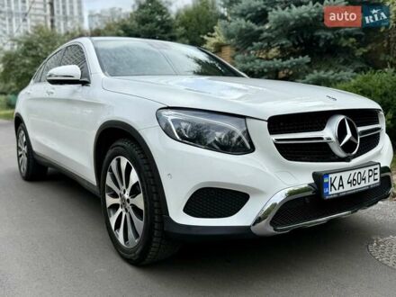Мерседес GLC-Class Coupe 2017 у Києві на Automoto.ua Білий Мерседес GLC-Class Coupe, об'ємом двигуна 2.14 л та пробігом 91 тис. км за 39000 $, фото 1 на Automoto.ua