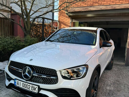 Мерседес GLC-Class Coupe 2022 в Броварах на Automoto.ua Белый Мерседес GLC-Class Coupe, объемом двигателя 1.95 л и пробегом 18 тыс. км за 60000 $, фото 1 на Automoto.ua