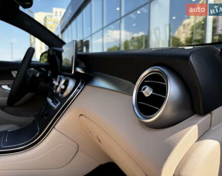 Черный Мерседес GLC-Class Coupe, объемом двигателя 2 л и пробегом 97 тыс. км за 37300 $, фото 47 на Automoto.ua