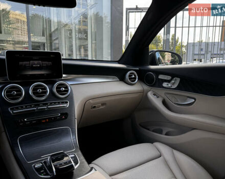 Черный Мерседес GLC-Class Coupe, объемом двигателя 2 л и пробегом 97 тыс. км за 38300 $, фото 42 на Automoto.ua