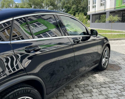 Черный Мерседес GLC-Class Coupe, объемом двигателя 1.99 л и пробегом 114 тыс. км за 33000 $, фото 2 на Automoto.ua