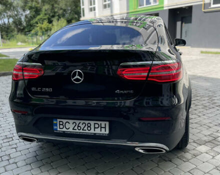 Черный Мерседес GLC-Class Coupe, объемом двигателя 1.99 л и пробегом 114 тыс. км за 33000 $, фото 3 на Automoto.ua