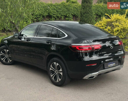 Черный Мерседес GLC-Class Coupe, объемом двигателя 1.95 л и пробегом 52 тыс. км за 45999 $, фото 16 на Automoto.ua