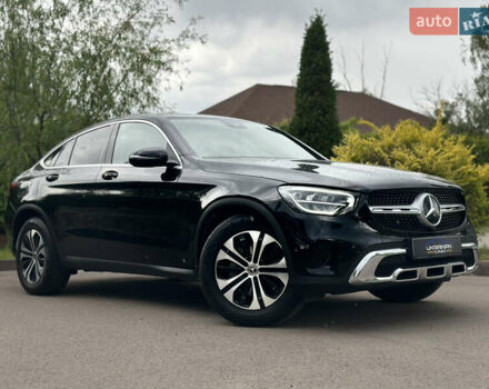 Чорний Мерседес GLC-Class Coupe, об'ємом двигуна 1.95 л та пробігом 52 тис. км за 48200 $, фото 7 на Automoto.ua