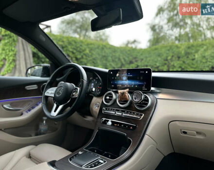 Чорний Мерседес GLC-Class Coupe, об'ємом двигуна 1.95 л та пробігом 52 тис. км за 48200 $, фото 28 на Automoto.ua