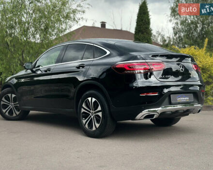 Черный Мерседес GLC-Class Coupe, объемом двигателя 1.95 л и пробегом 52 тыс. км за 45999 $, фото 15 на Automoto.ua